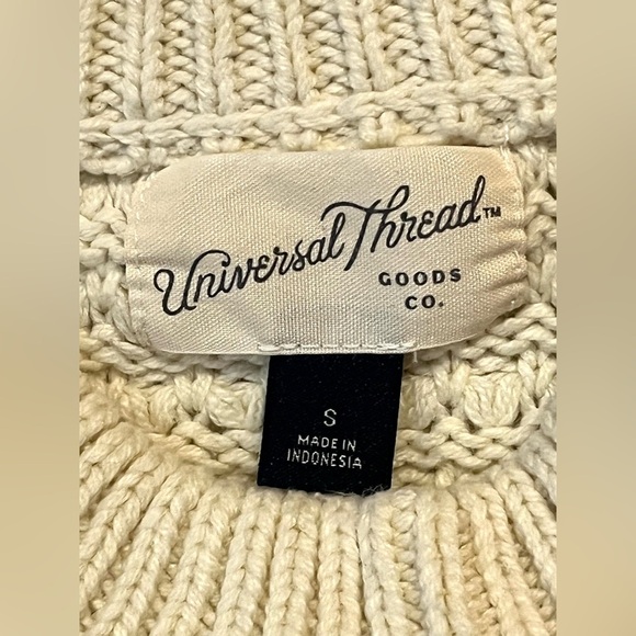 Universal Thread Women’s Cream Knit Warm Cozy Sweater Size Small - Picture 9 of 14